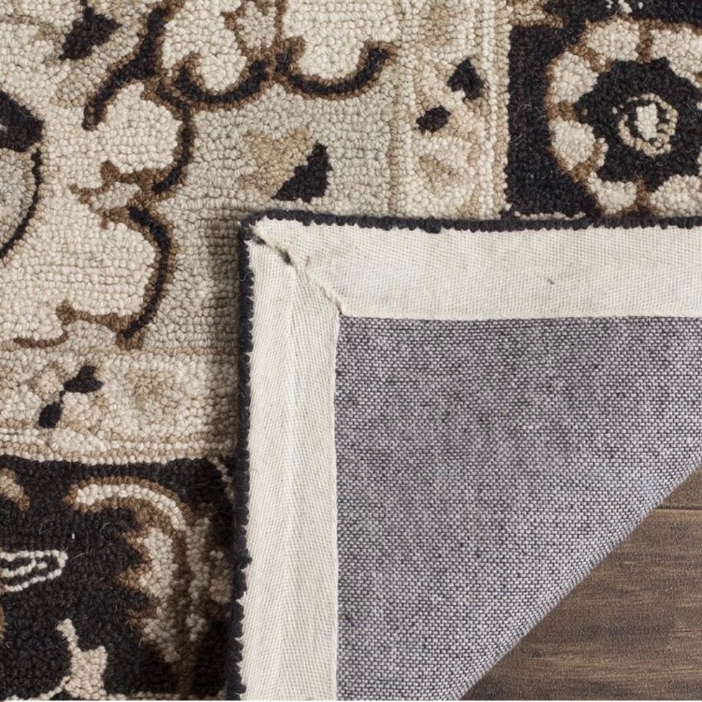 Safavieh Chelsea Collection - Picture 2 of 3